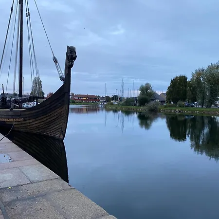 Le Paille En Queue *